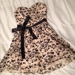 Beautiful floral lace strapless dress from Delias.
